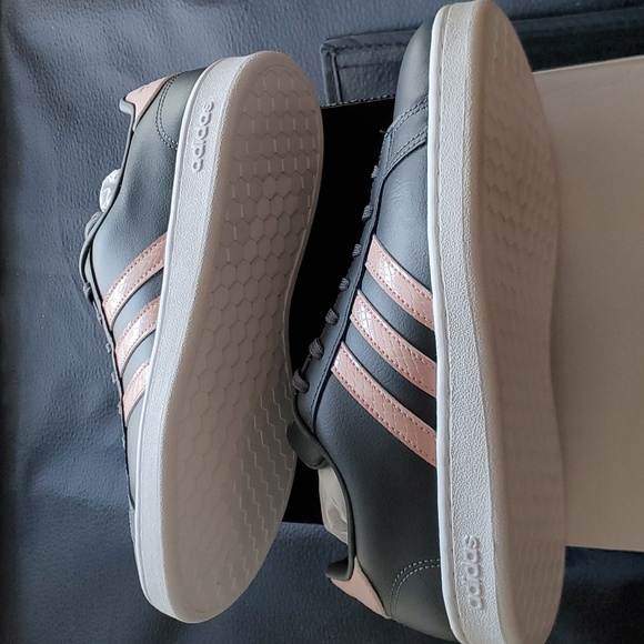 NIB Adidas Grand Court 7.5 Cloud Form Comfort Grey  Pink Sneakers women's hot - Picture 6 of 11